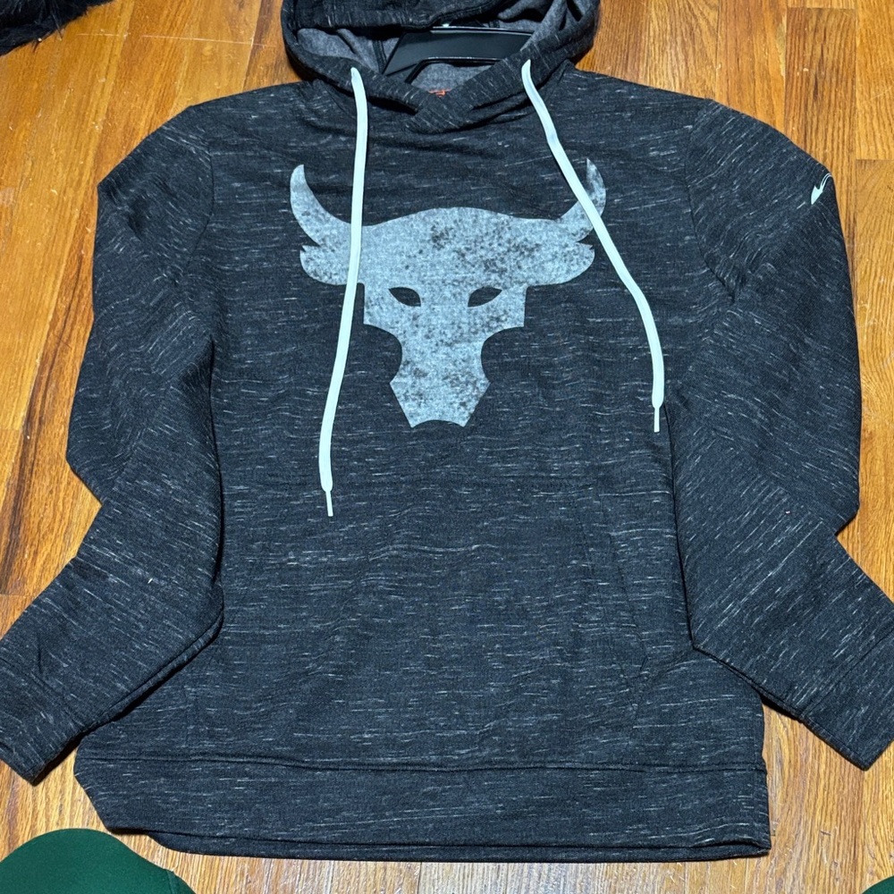 Under Armour Men’s Black Heather Hoodie with Bull Logo